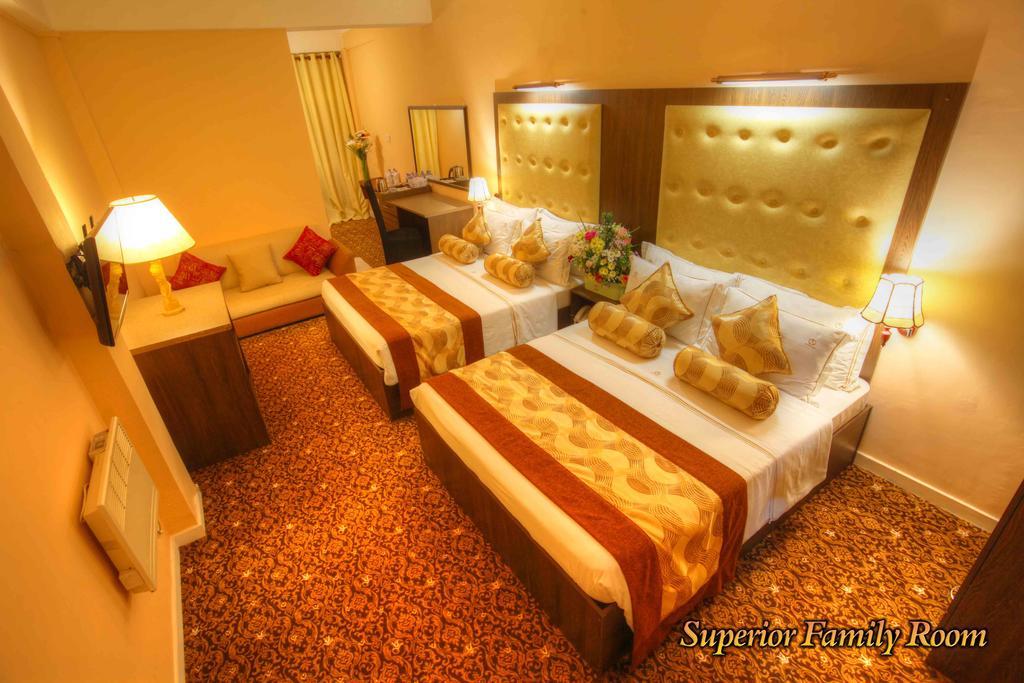 The Queensburry City Hotel Нувара-Елія Екстер'єр фото