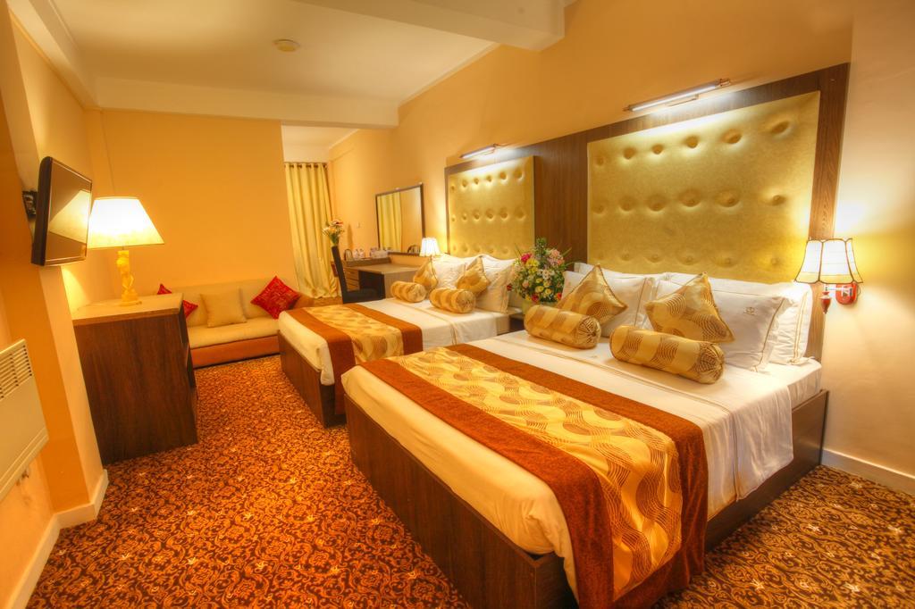 The Queensburry City Hotel Нувара-Елія Екстер'єр фото